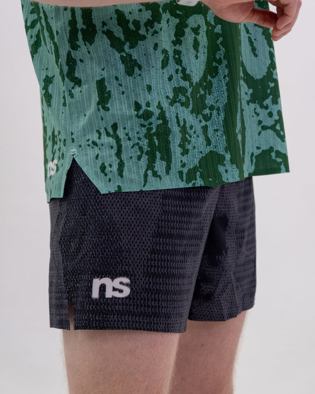 Graphite 5” Shorts