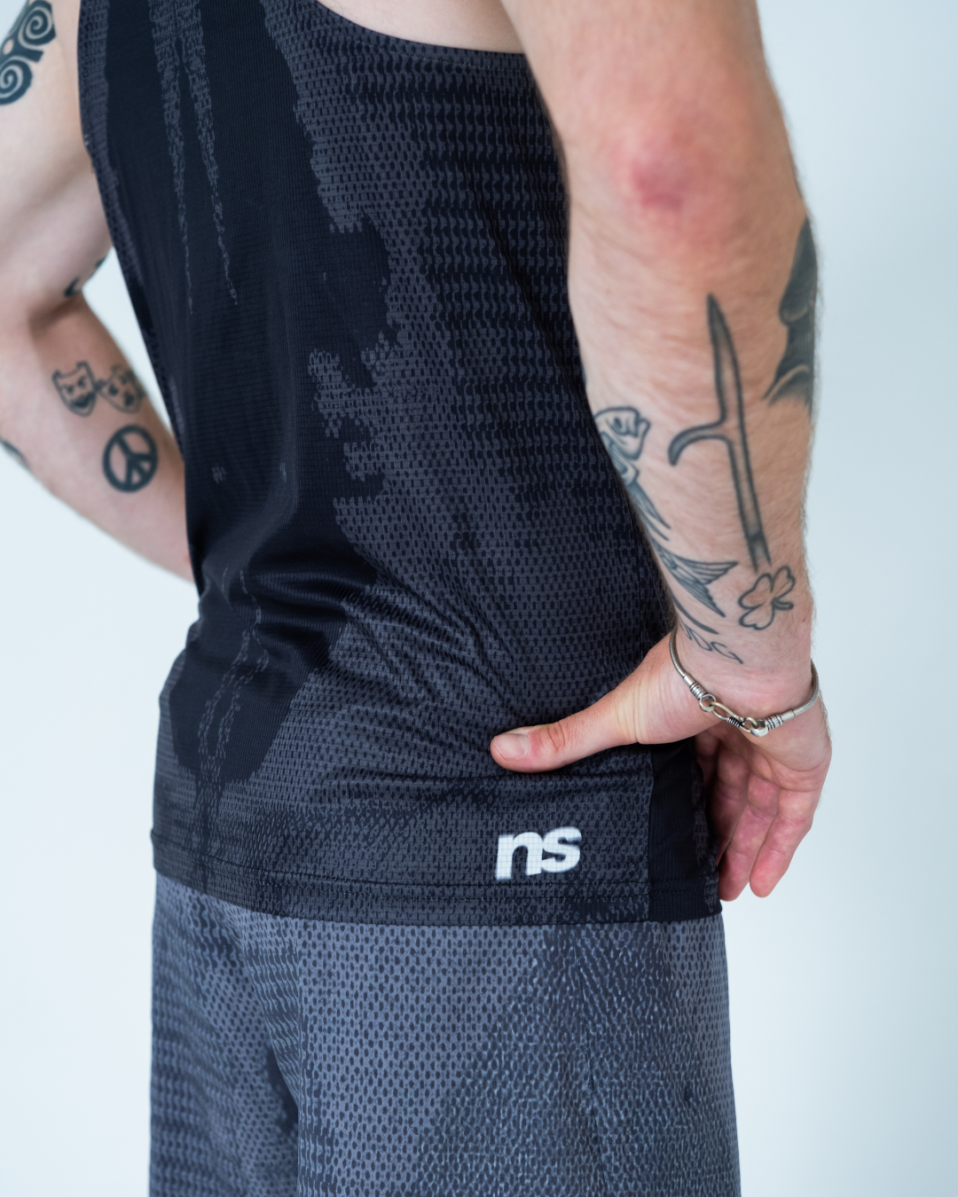Graphite Singlet